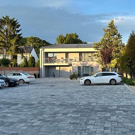 Linden Apartman 104 - Adults Only Mosonmagyarovar Exterior foto